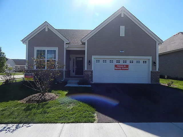 3932 Chesapeake Ln photo 1