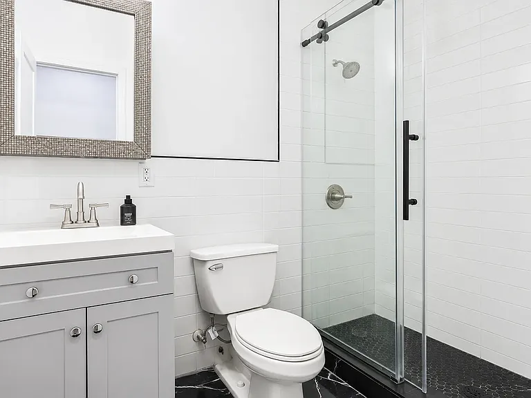 213 E 37th St #2F — Photo 13