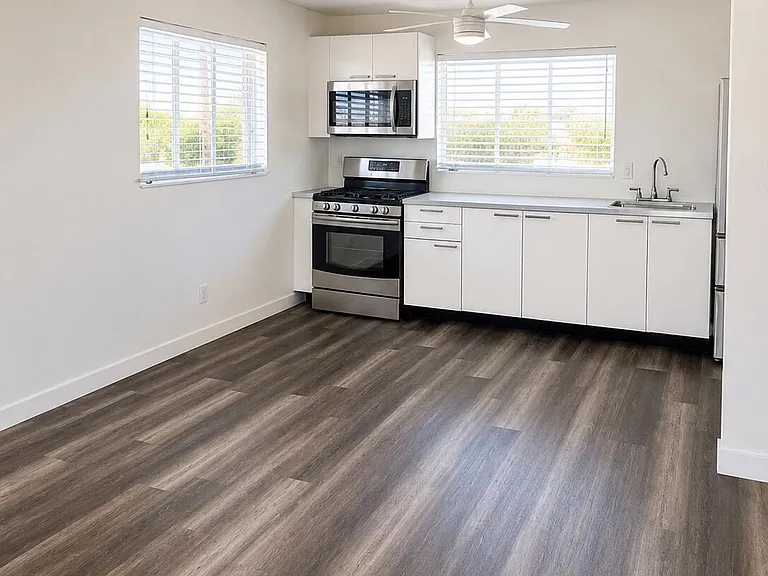 746 W Turney Ave #8 — Photo 4
