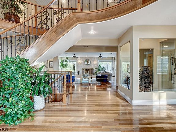 5th image of 7001 Alamitos Cir