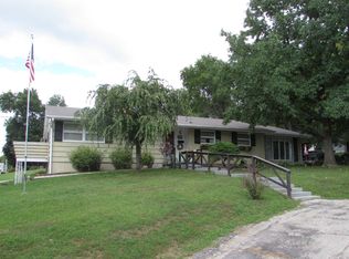 602 E Howell St, Albany, MO 64402