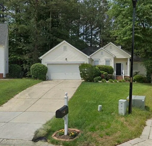 113 Bottlebrush Ct — Photo 1
