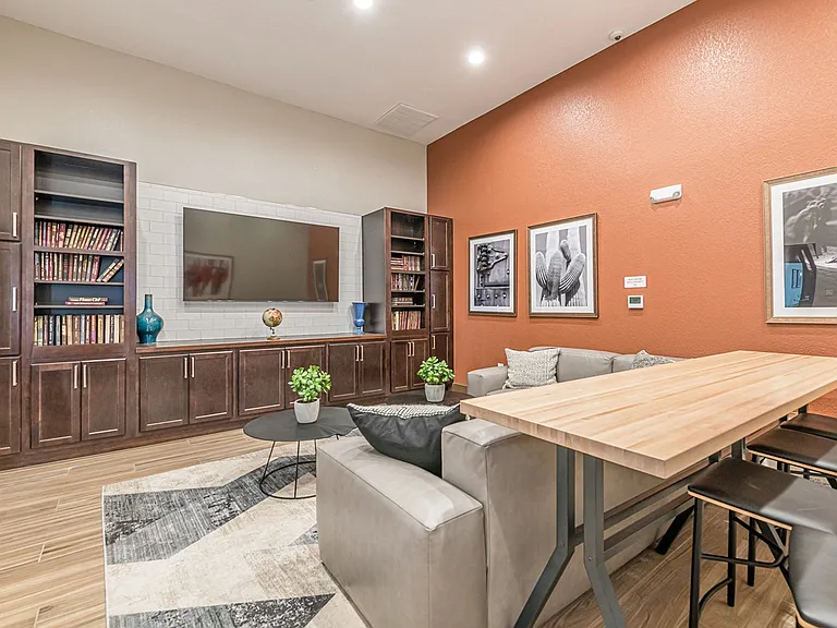 Vermillion Apartments — Photo 9