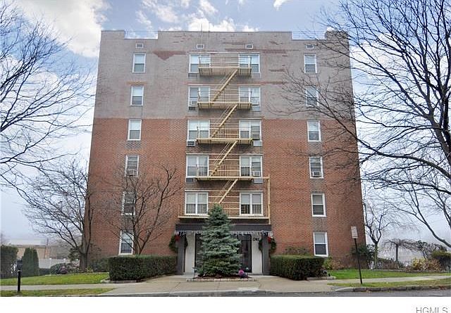 1st image of 1 Oakridge Pl APT 1H