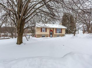 9 Burdick Mills Dr, Fulton, NY 13069