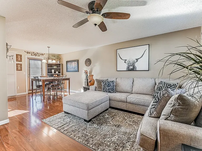 609 S Longbranch Dr — Photo 6