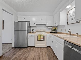 8268 Cypress Ln, Eden Prairie, MN 55347