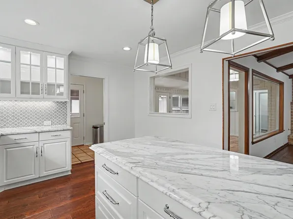 18319 Hereford Ln, Houston, TX 77058