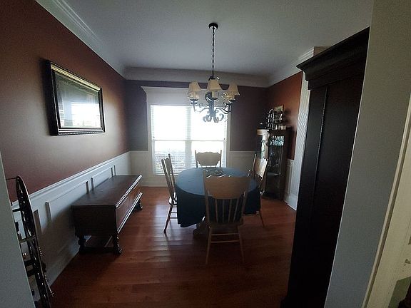 5th image of 129 Roberts Creek Cir