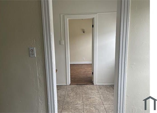 5th image of 4017 W 28th St APT 17