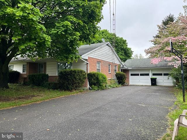 2nd image of 18307 Shawley Dr