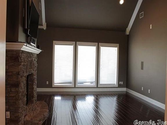4th image of 4605 Clubhouse