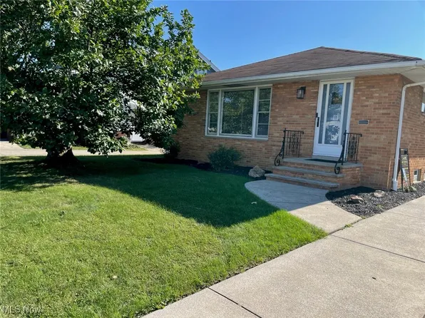 6430 Monmouth Dr, Parma, OH 44129