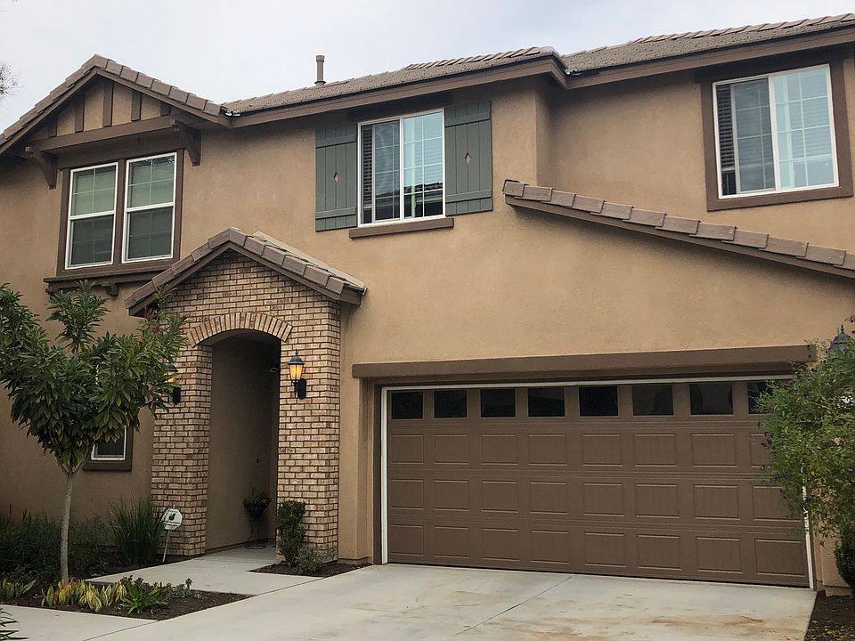 1st image of 527 Moonlight Dr
