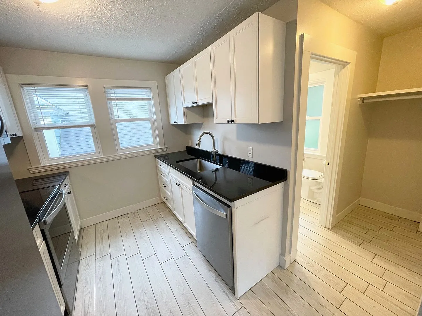 180 Grant Street — Photo 4