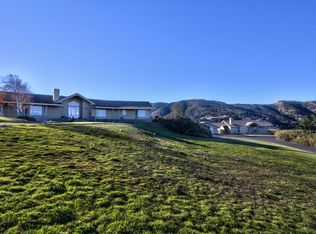 28010 Mesa De Tierra Rd, Salinas, CA 93908
