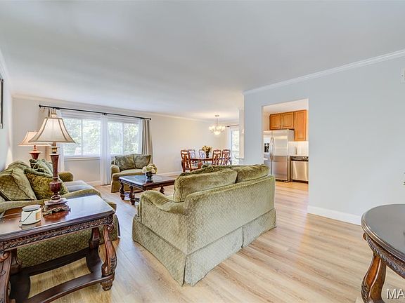 5th image of 307 Twistedoak Ct