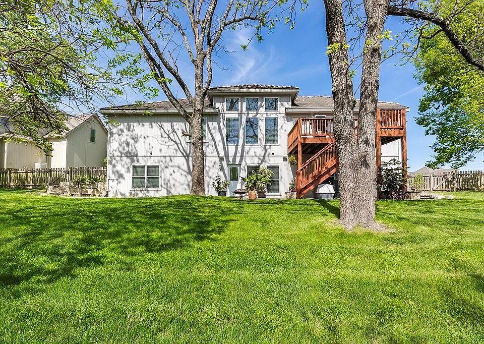 1st image of 4225 NE Tremont Ct