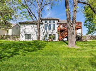 4225 NE Tremont Ct, Lees Summit, MO 64064