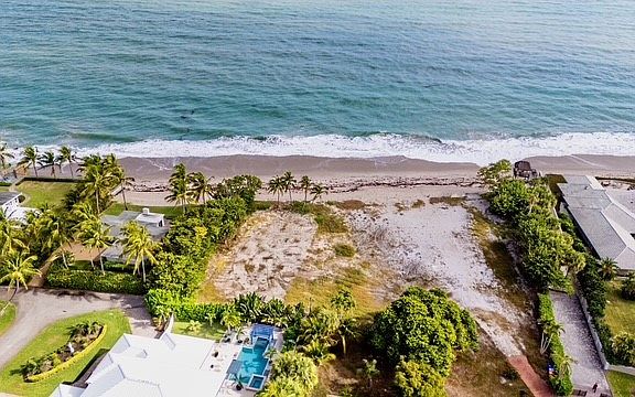 3rd image of 2136 N Porpoise Point Ln