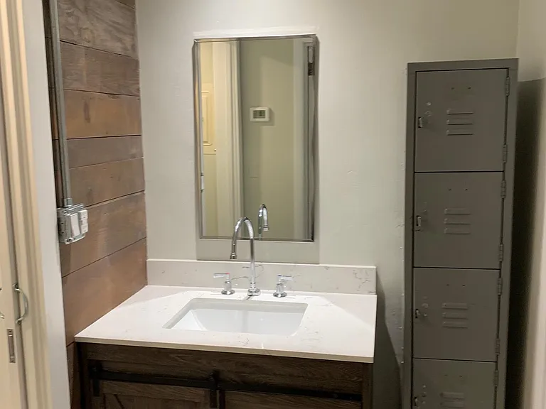 926 Greenwood Ave NE #9 — Photo 8