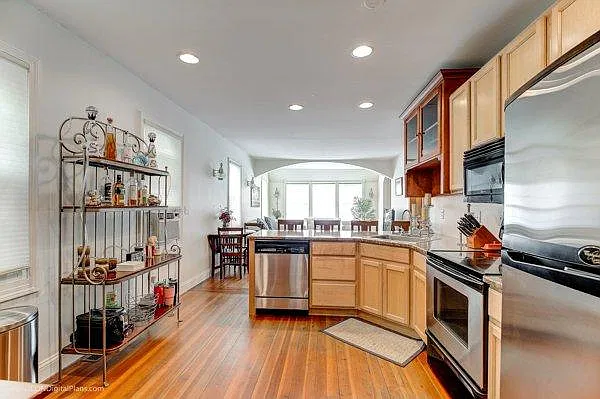 9 Waites Wharf #1 - Unit 1 — Photo 3