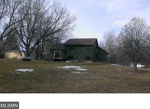 3rd image of 19190 Lake Blvd