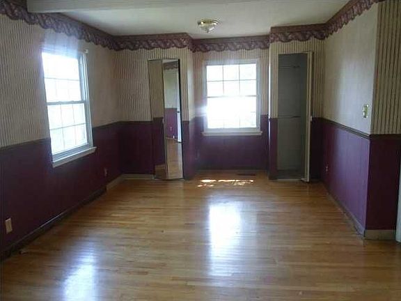4th image of 2385 Glengerrie Dr