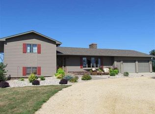 61429 330th St, Butterfield, MN 56120