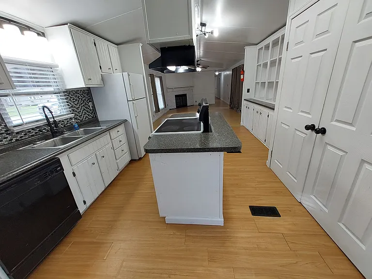 475 S Merchant St #1 — Photo 16
