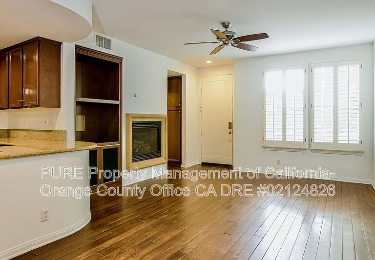 6 Midtown Dr — Photo 3