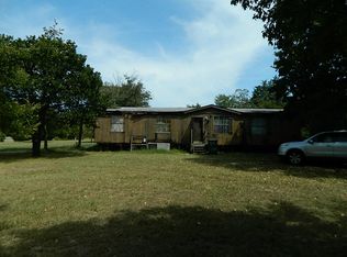 11917 Prairie Hill Dr, Hearne, TX 77859