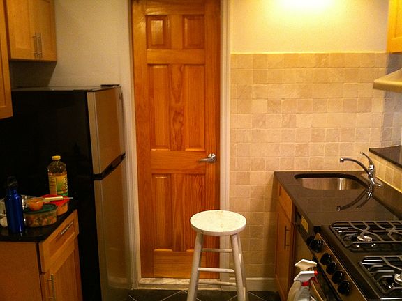 5th image of 243 E 78th St #1