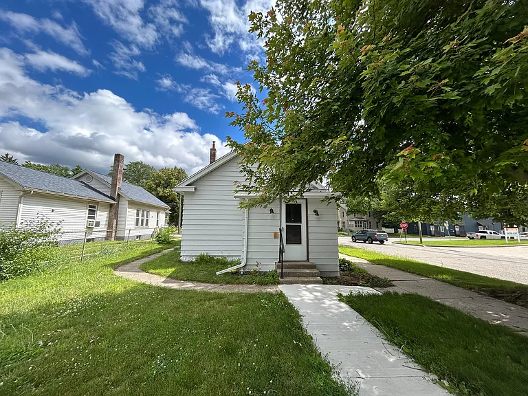 500 E Ganson St — Photo 50