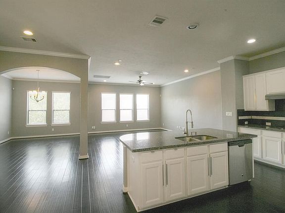 3rd image of 2803 Kings Retreat Cir