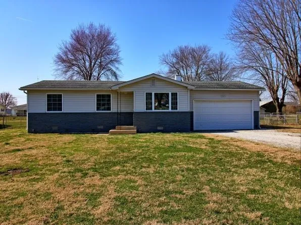 2365 S Green Meadow Dr, Connersville, IN 47331