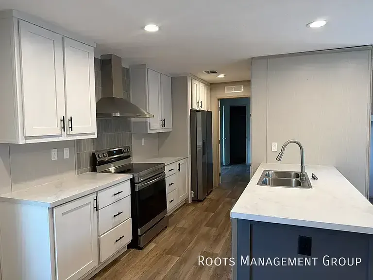 300 Brantley Dr #32 — Photo 5