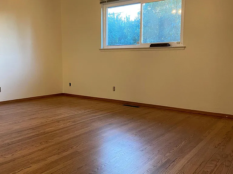 1140 Sanchez Way — Photo 16