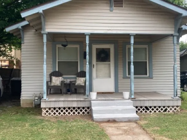 207 E Ayers St, Edmond, OK 73034