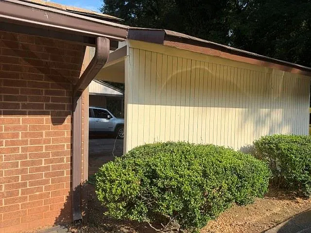 2 bed, 1.0 bath, 994 sqft, $1,400 — Photo 2