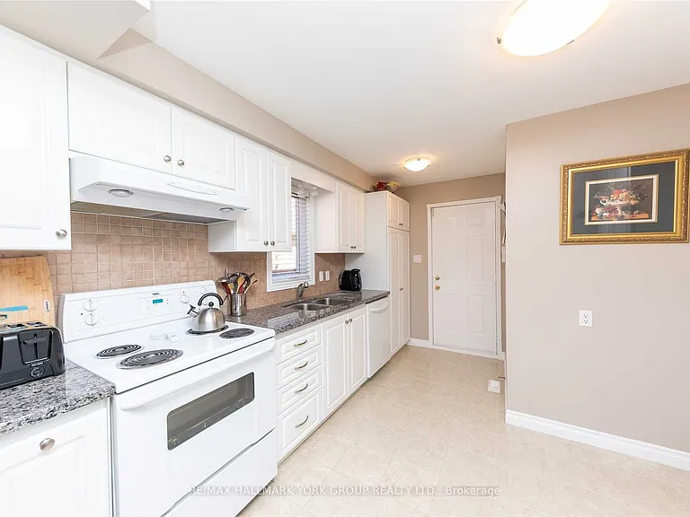 22 Cashel Ct — Photo 1