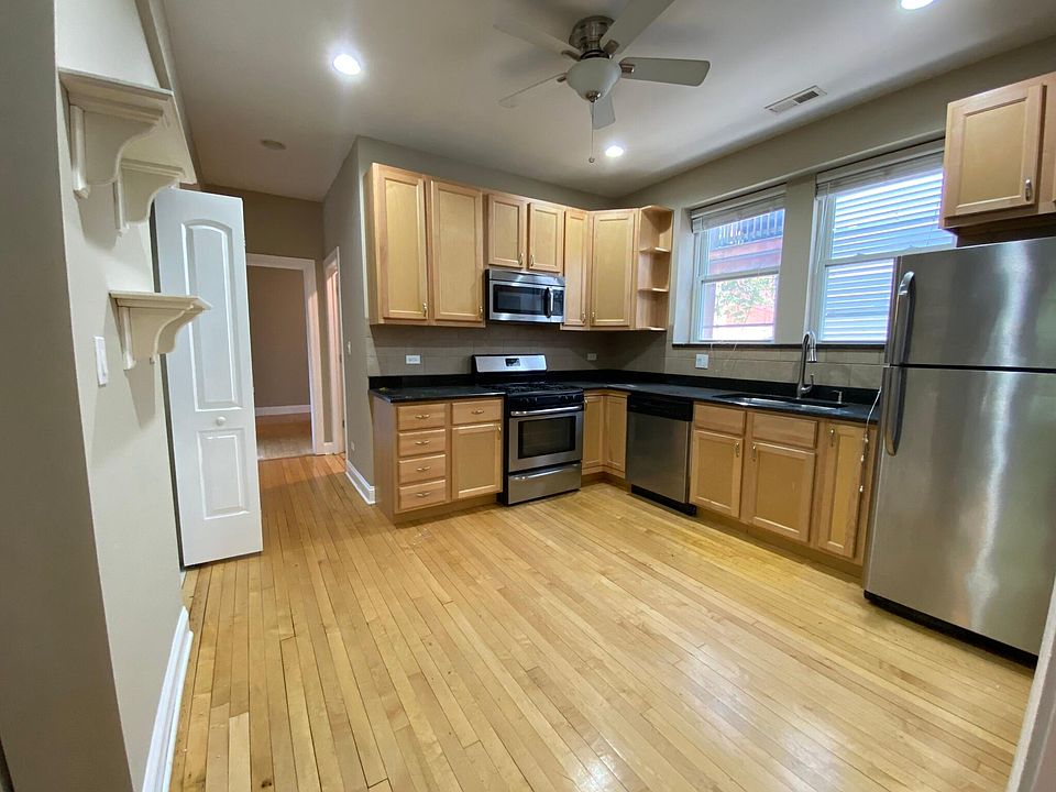 1st image of 1417 W Waveland Ave #1E