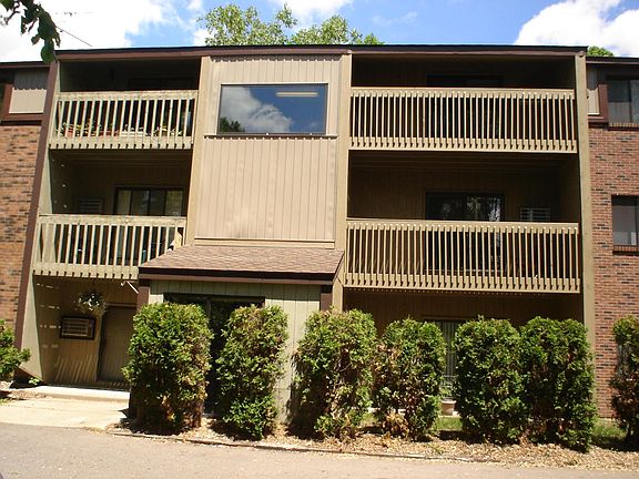 4th image of 420 Summit Ave S APT 204