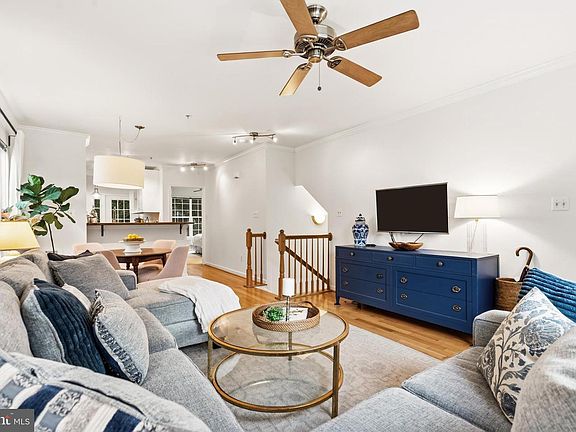 5th image of 11325 King George Dr #1