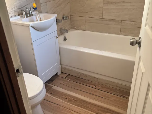 10921 S Vernon Ave, Chicago, IL 60628