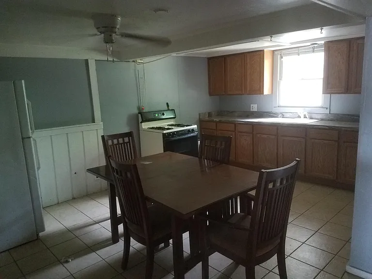 145 Stevenson Ave — Photo 7