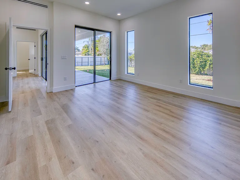 4855 Elmhurst Rd — Photo 24