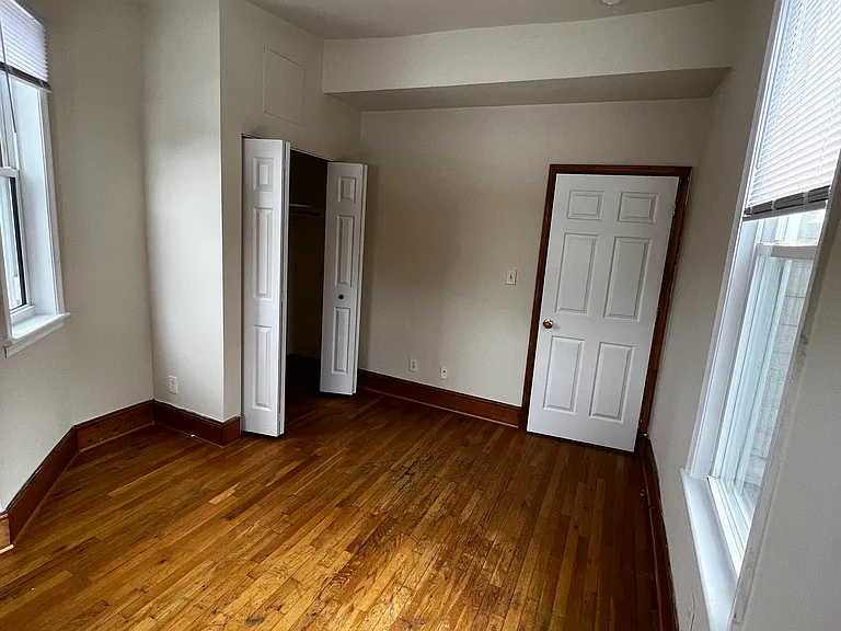 909 W Grace St #3 — Photo 9