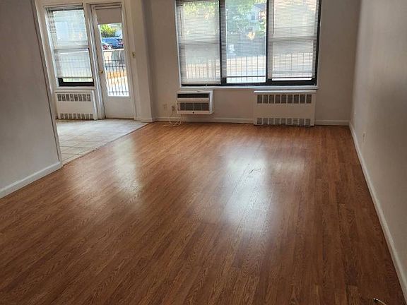 5th image of 45 Davis Ave #2K