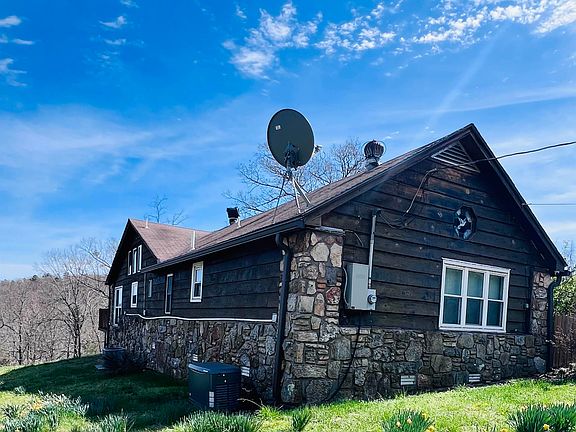 2nd image of 133 Connelly Rd